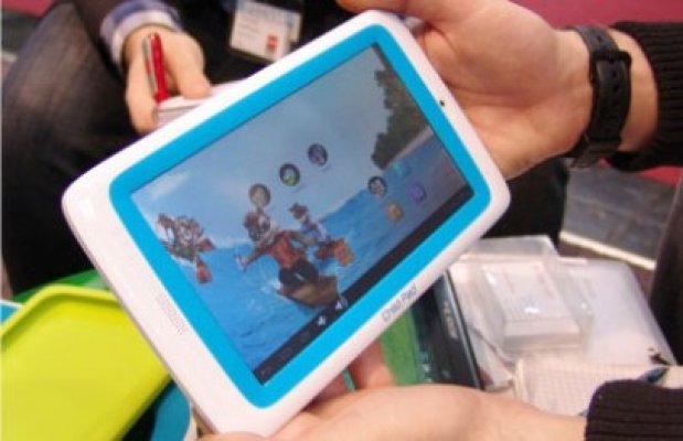 Primarul Medgidiei ar vrea ca în licee să se înveţe cu tablete